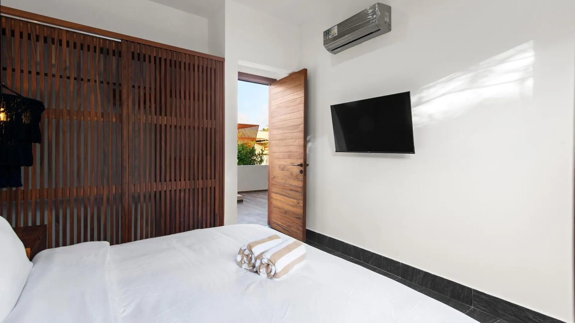 La Veleta Getaway At Asana Leaf House Sleeps 12 Villa Tulum Holiday home