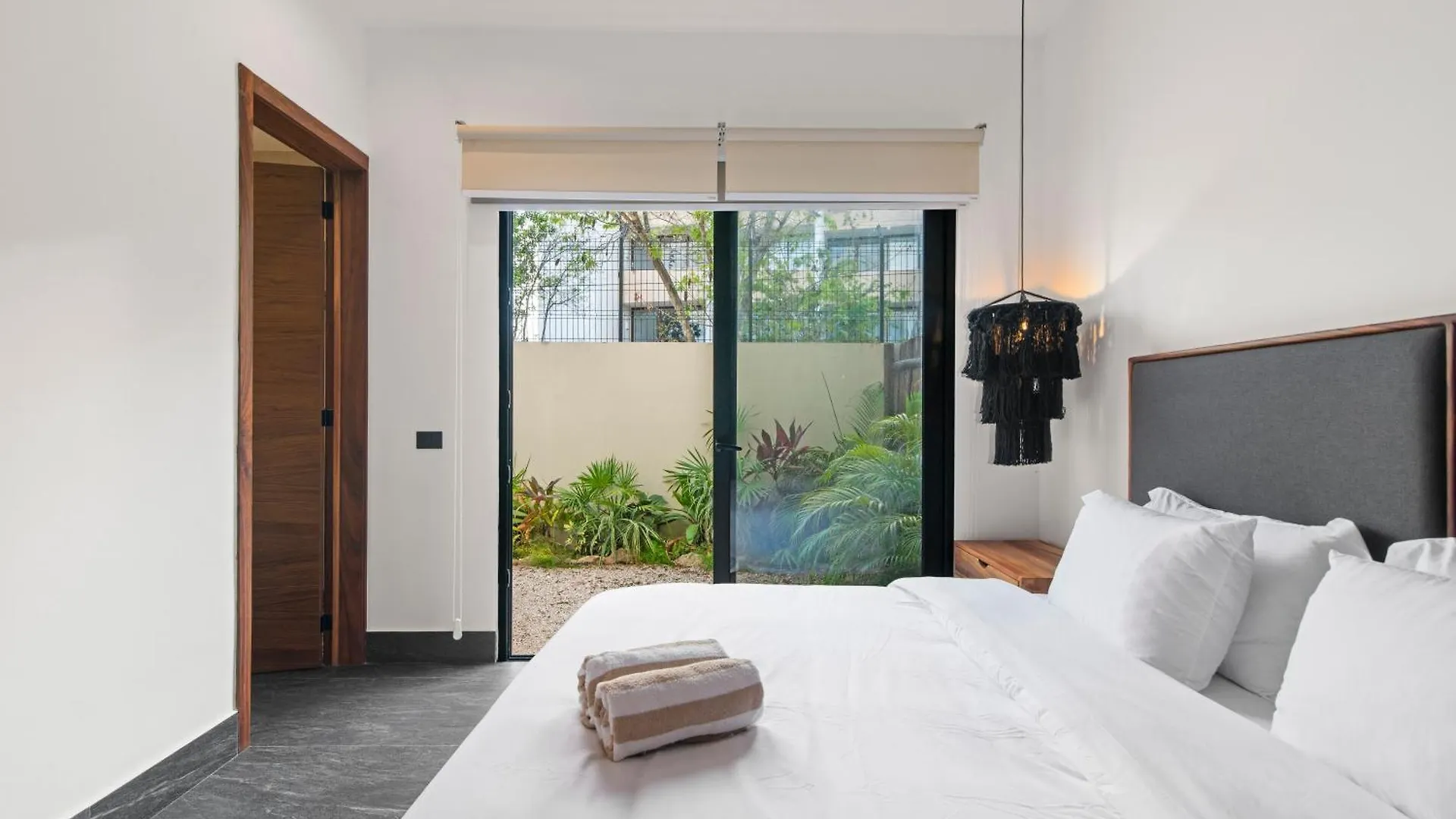 La Veleta Getaway At Asana Leaf House Sleeps 12 Villa Tulum